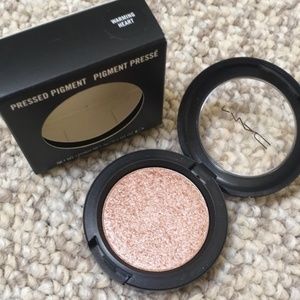 MAC Warming Heart Pressed Pigment